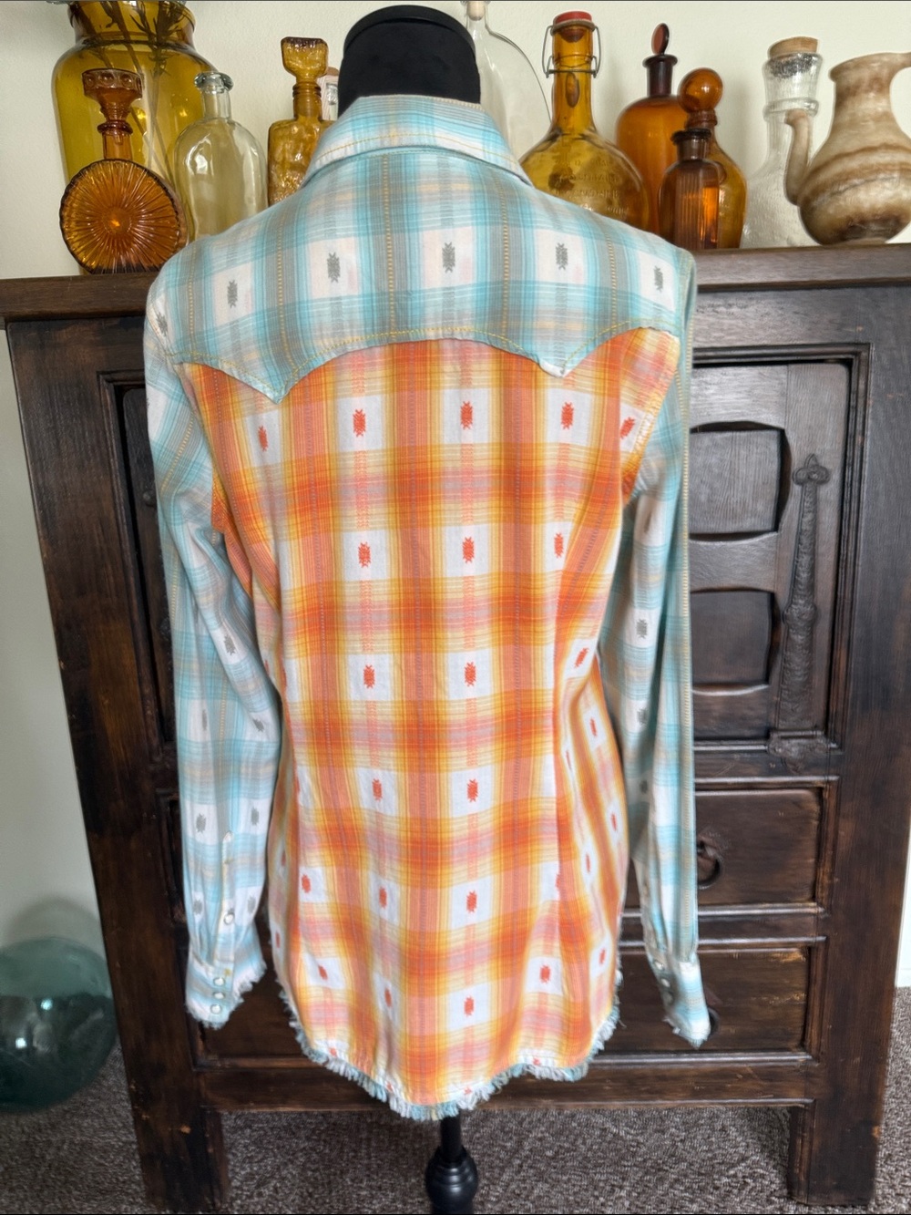 Ryan Michael Scroll Snap Women's Western Shirt - Picture 8 of 12